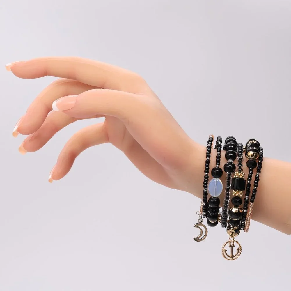 Spectacular black memory wire bracelet with 4 pendants and 6 strands. - Picture 6 of 9